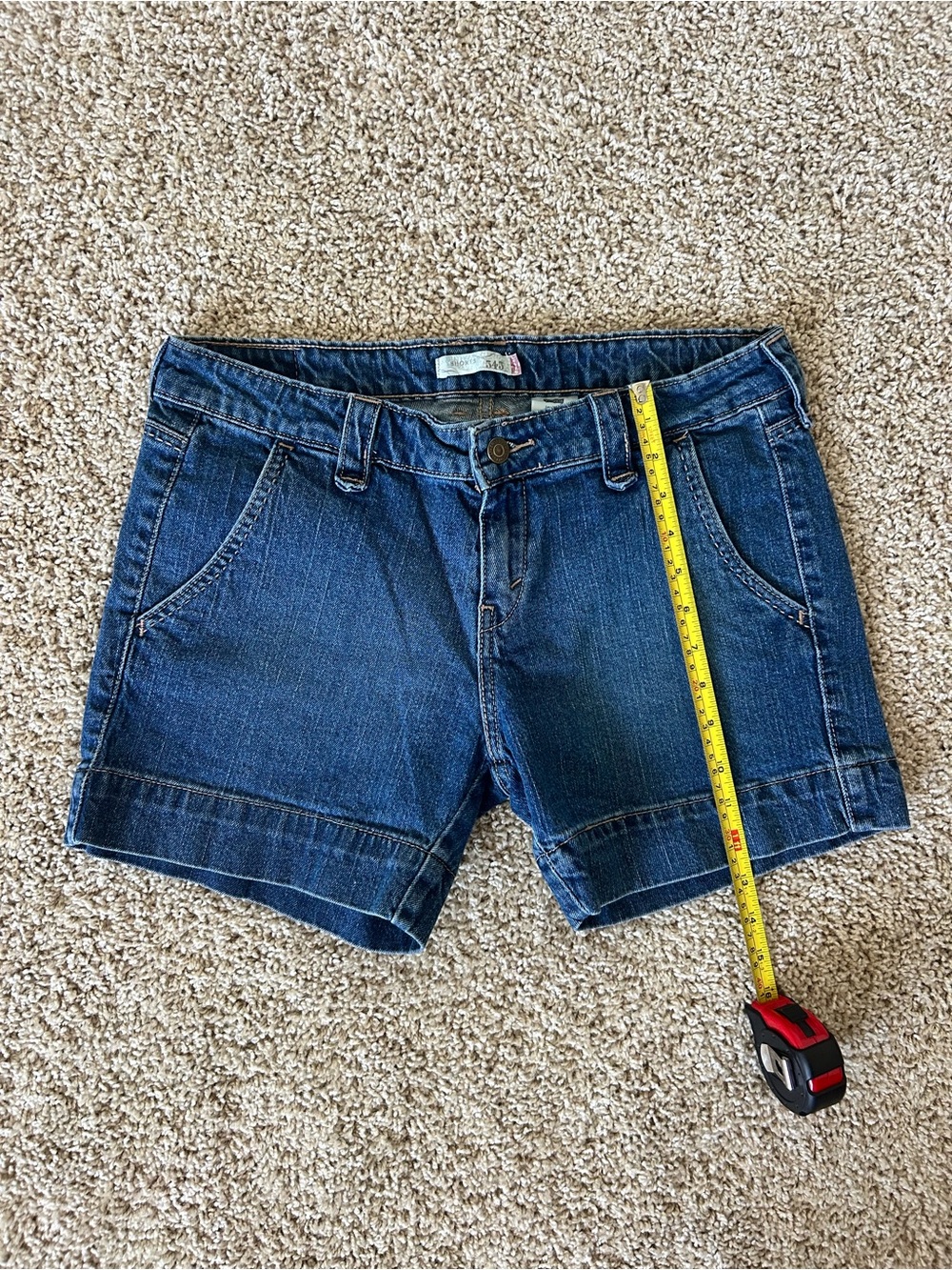 Levi's Women's 545 Denim Mid Rise Jean Shorts Size 8 Flaps Pockets